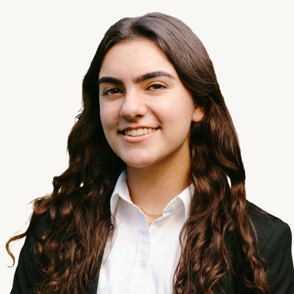 Annamaria De La Torre 26--SQ
